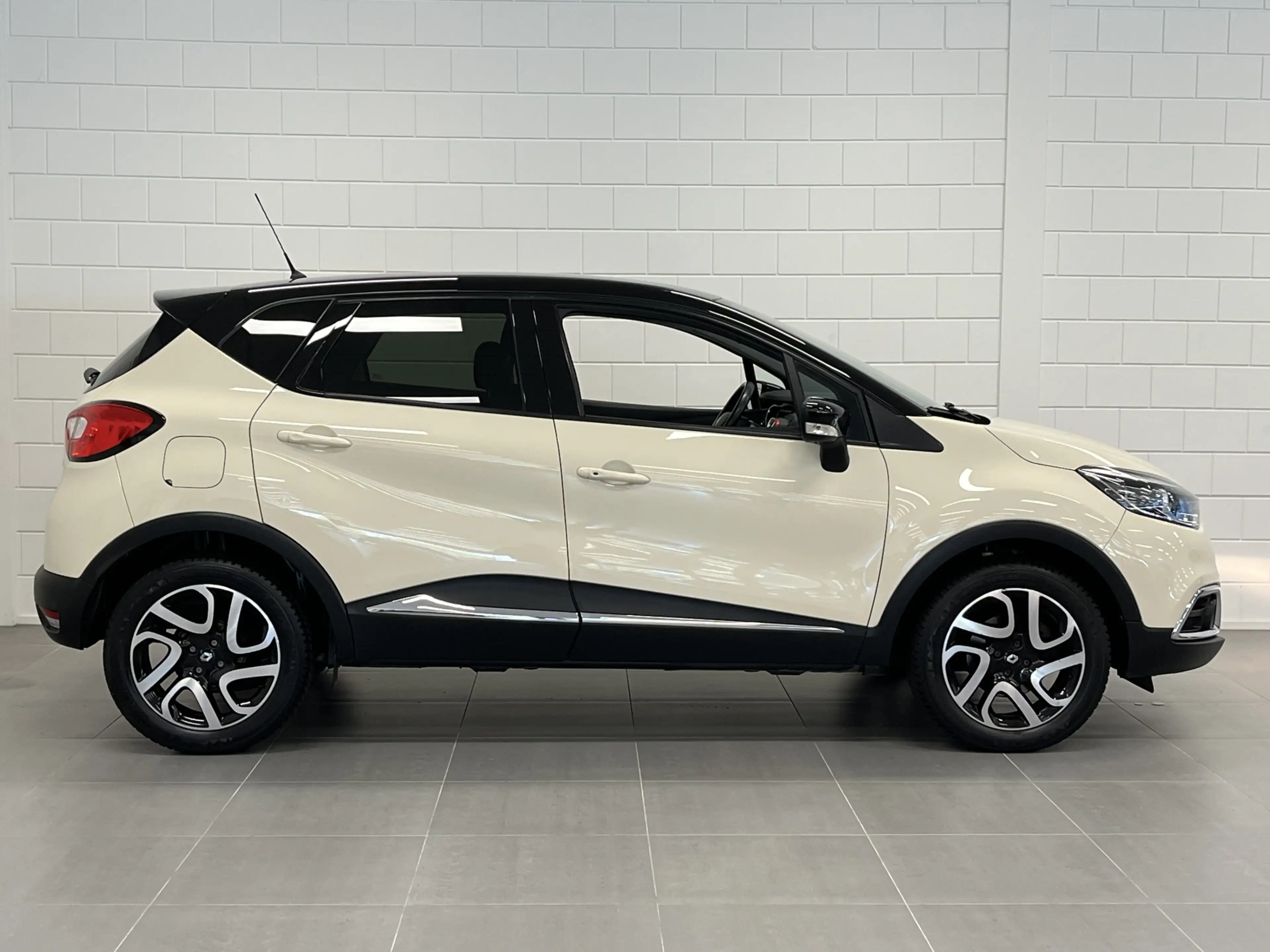 Renault Captur 1.2 TCe Xmod AUTOMAAT! | NAVIGATIE | LICHTMETALEN — photo 7