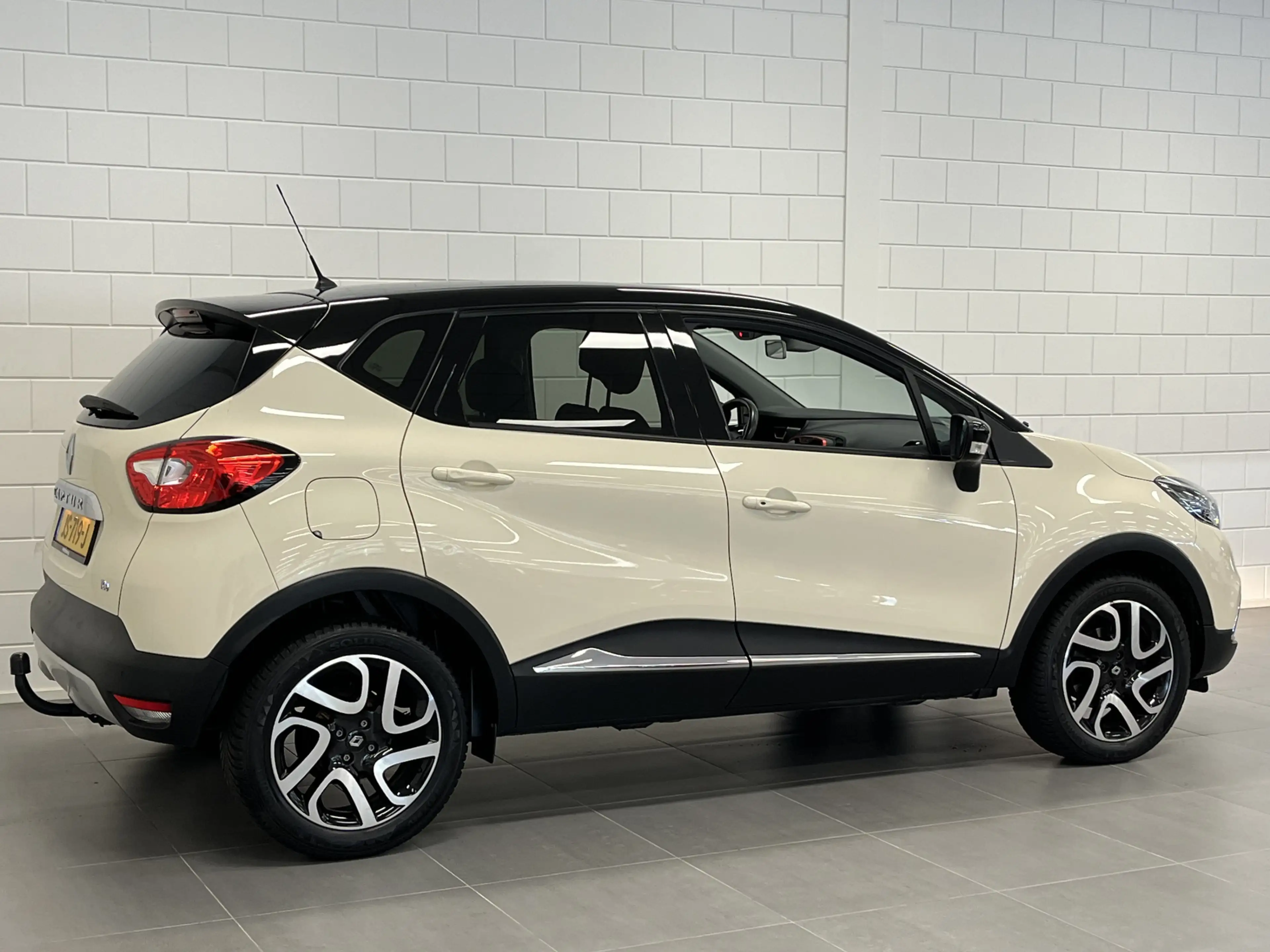 Renault Captur 1.2 TCe Xmod AUTOMAAT! | NAVIGATIE | LICHTMETALEN — photo 4