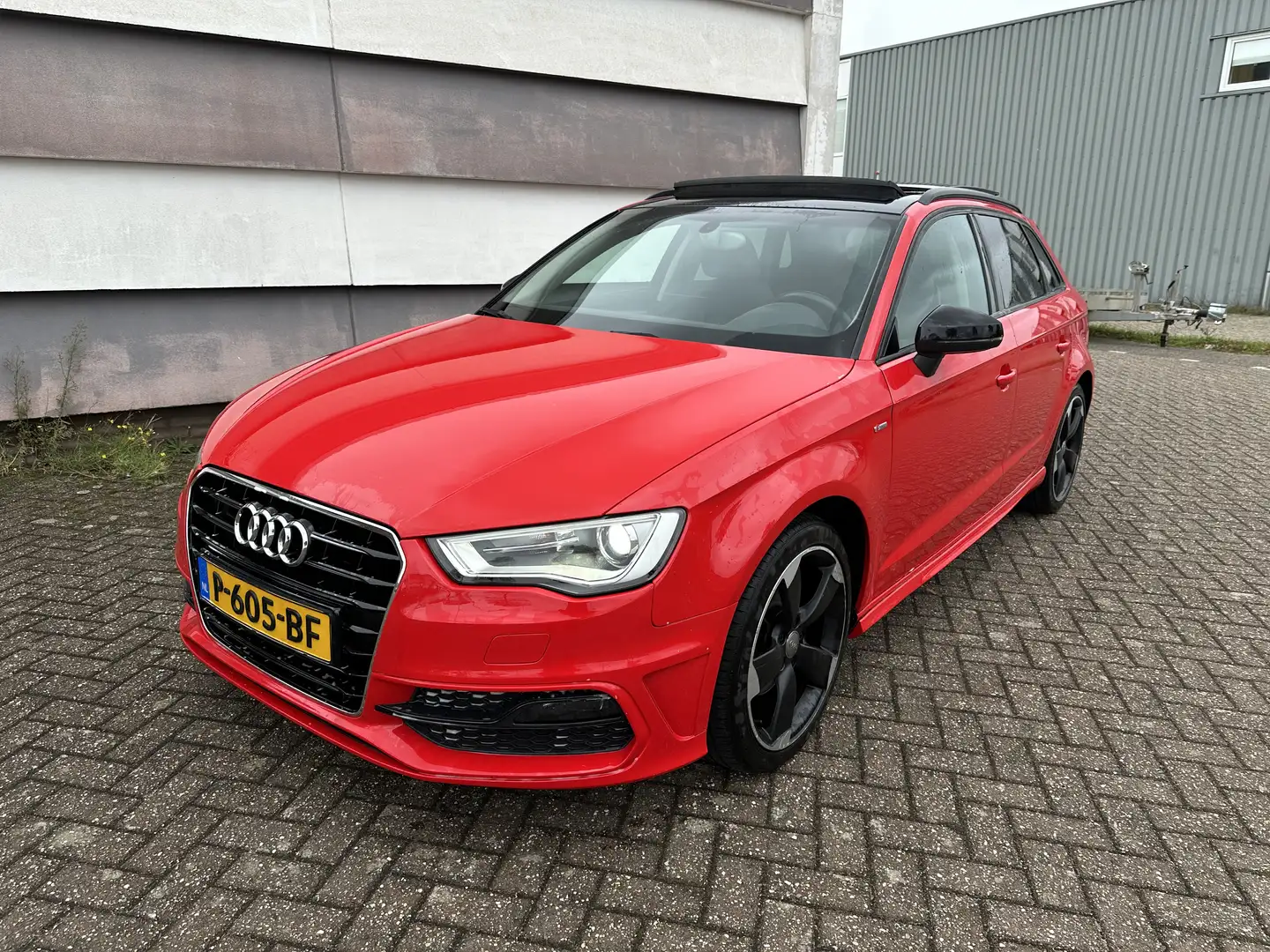 Audi A3 1.2 TFSI Ambit. PL S Rood - 1