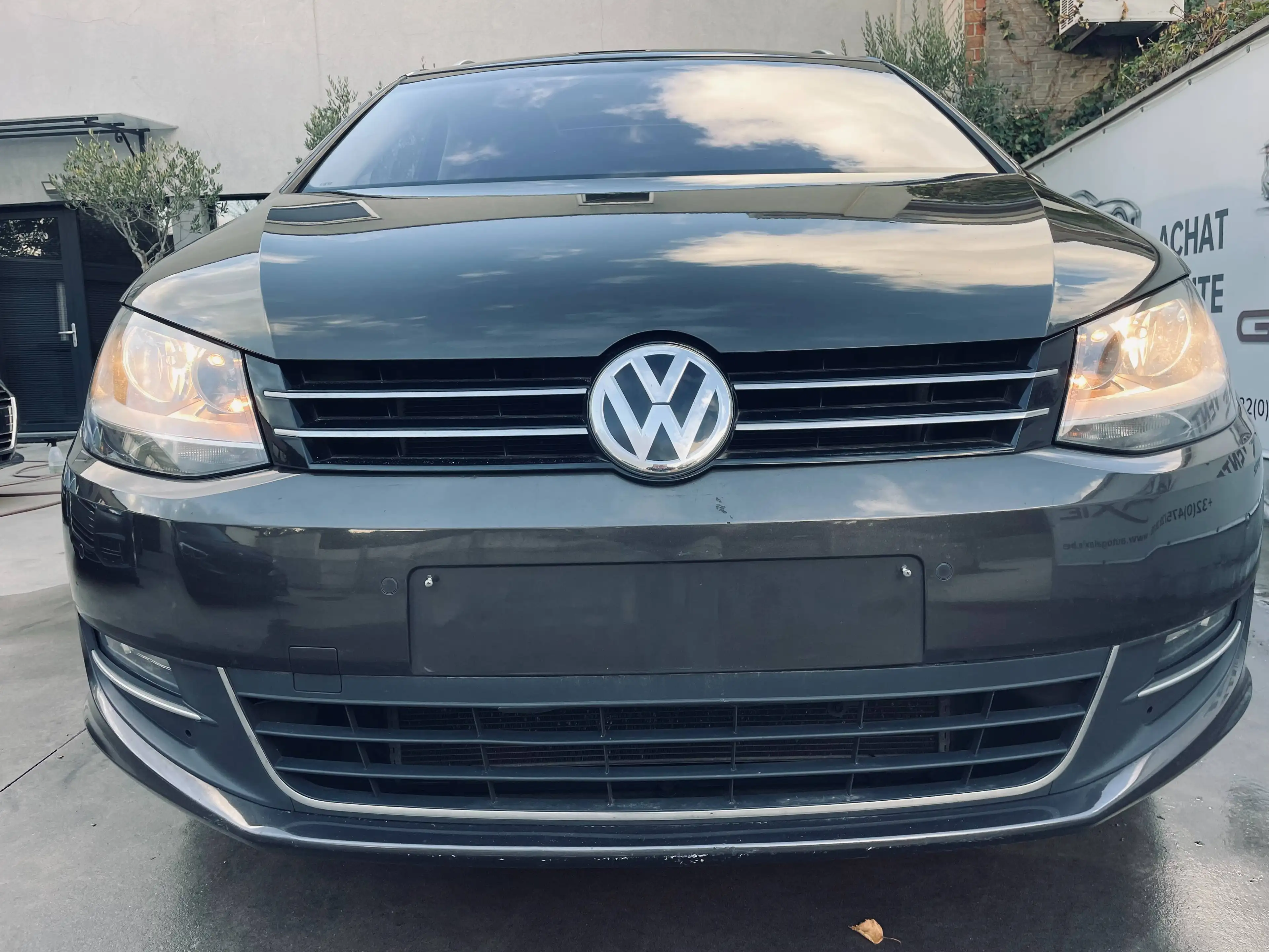 Volkswagen Sharan Sharan 1.4 TSI Highline BMT DSG 7 Places Full Cuir Clim Bt/Auto Gps Toit Pano Camera !!! — photo 2