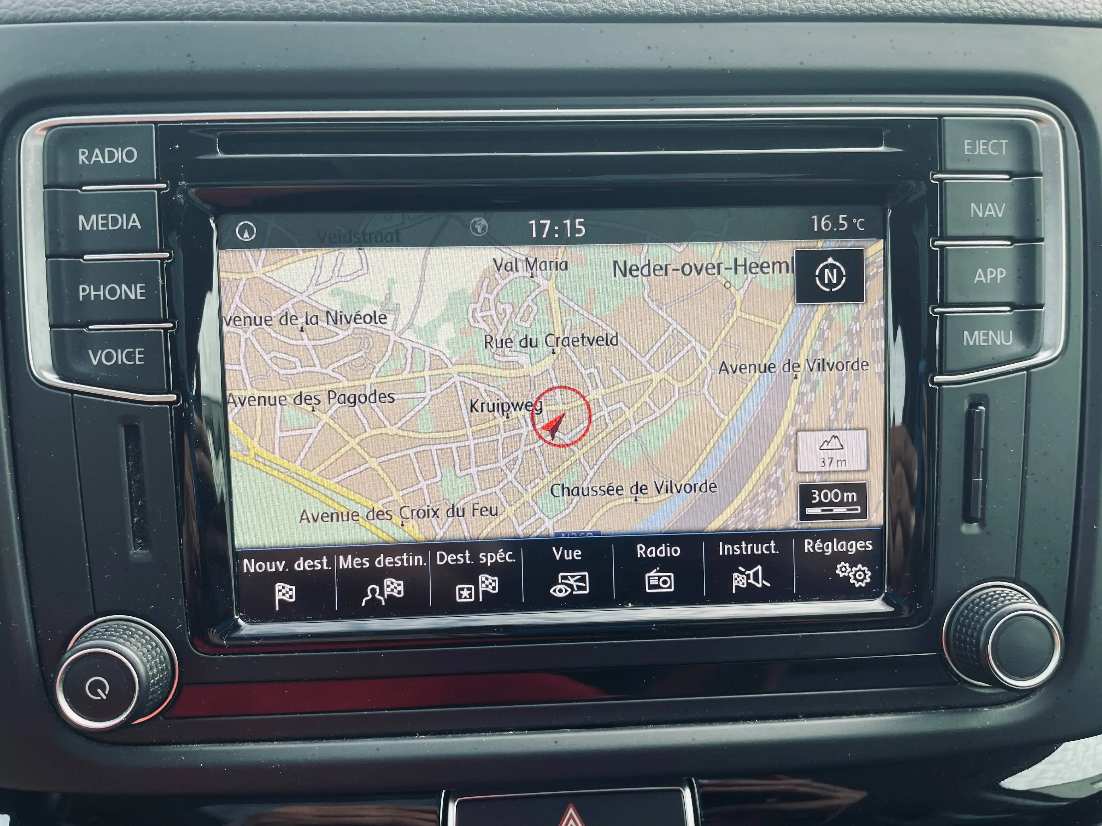 Volkswagen Sharan Sharan 1.4 TSI Highline BMT DSG 7 Places Full Cuir Clim Bt/Auto Gps Toit Pano Camera !!! — photo 7