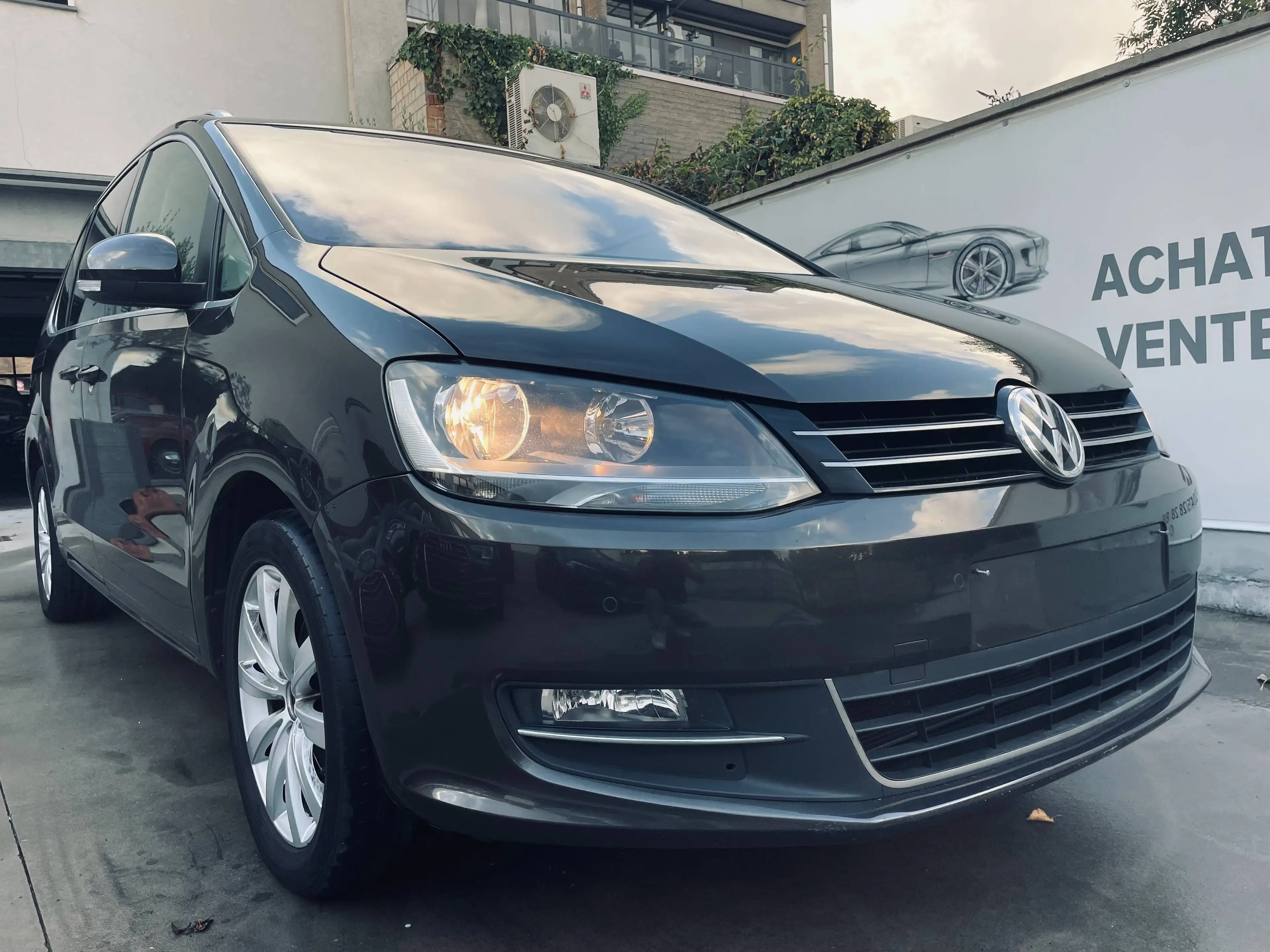 Volkswagen Sharan Sharan 1.4 TSI Highline BMT DSG 7 Places Full Cuir Clim Bt/Auto Gps Toit Pano Camera !!!