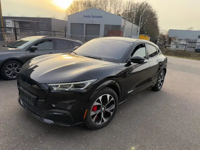 Ford Mustang Mach-E Extended First Edition AWD 98 kWh Panorama, Navi,