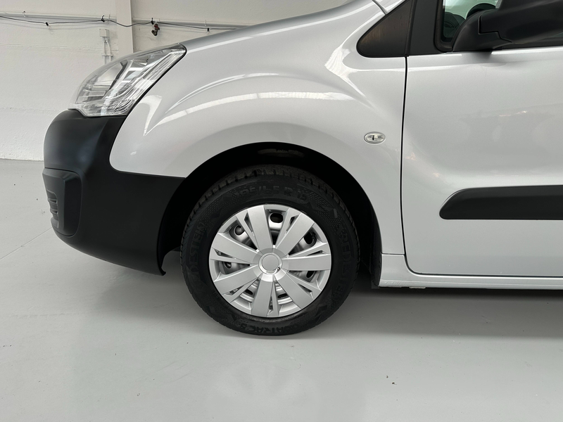 Peugeot Partner 1.6i 3Places! PAS un PureTech, moteur à chaine! AIR-CO+Attache remorque — photo 4