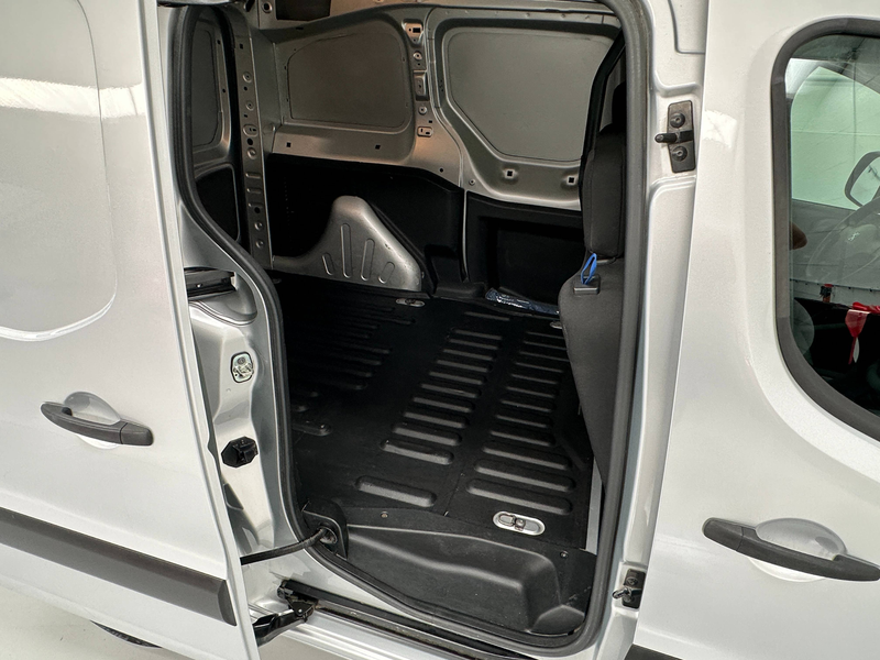Peugeot Partner 1.6i 3Places! PAS un PureTech, moteur à chaine! AIR-CO+Attache remorque — photo 15