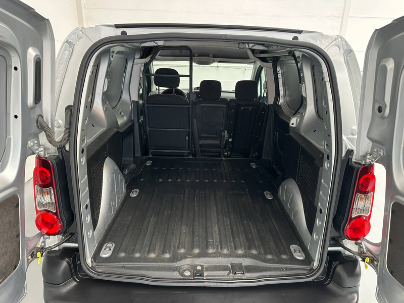 Peugeot Partner 1.6i 3Places! PAS un PureTech, moteur à chaine! AIR-CO+Attache remorque — photo 11