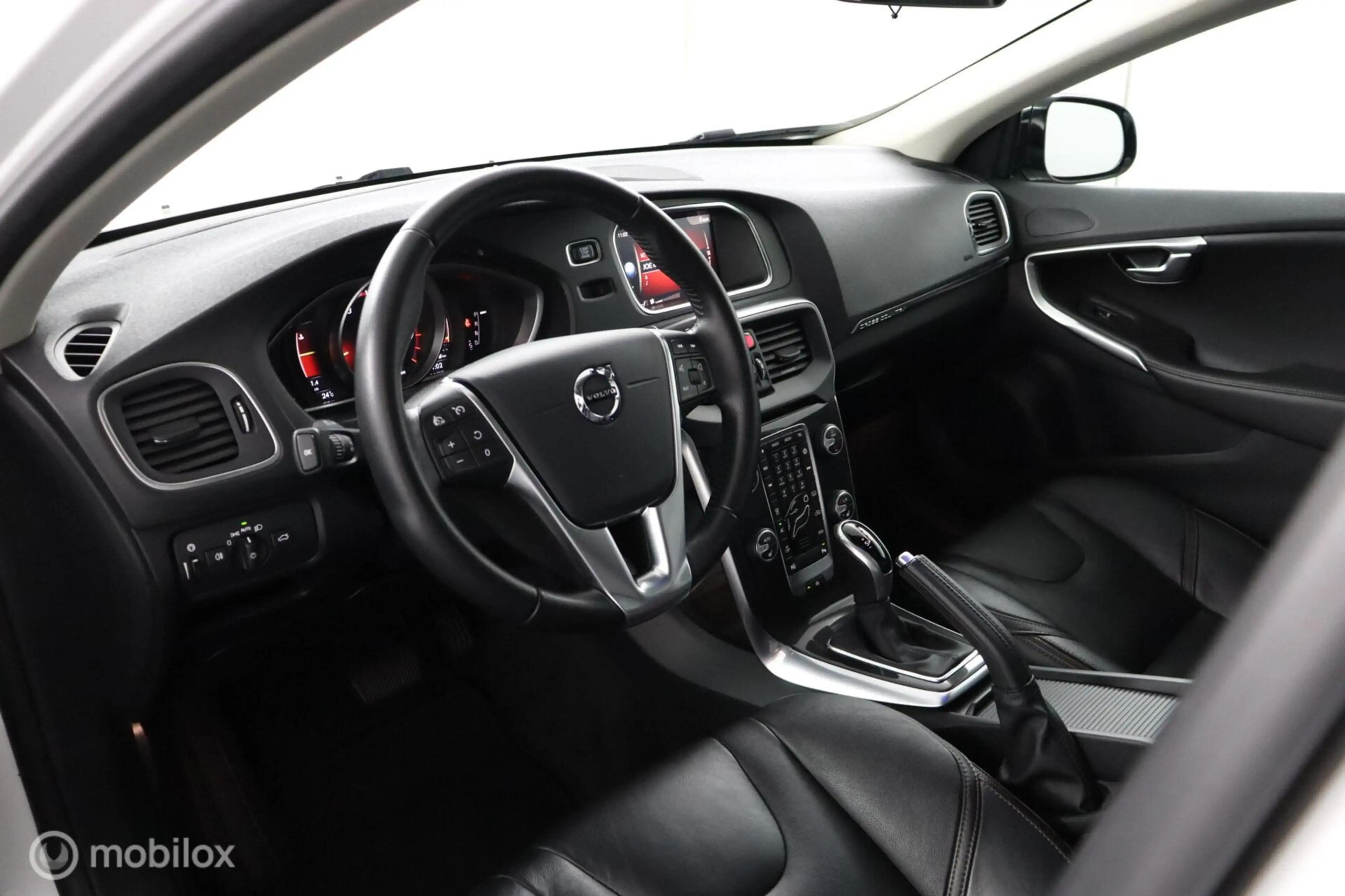 Volvo V40 Cross Country 1.5 T3 Polar+ Luxury | Panoaramdak | Keyless | Ver — photo 5