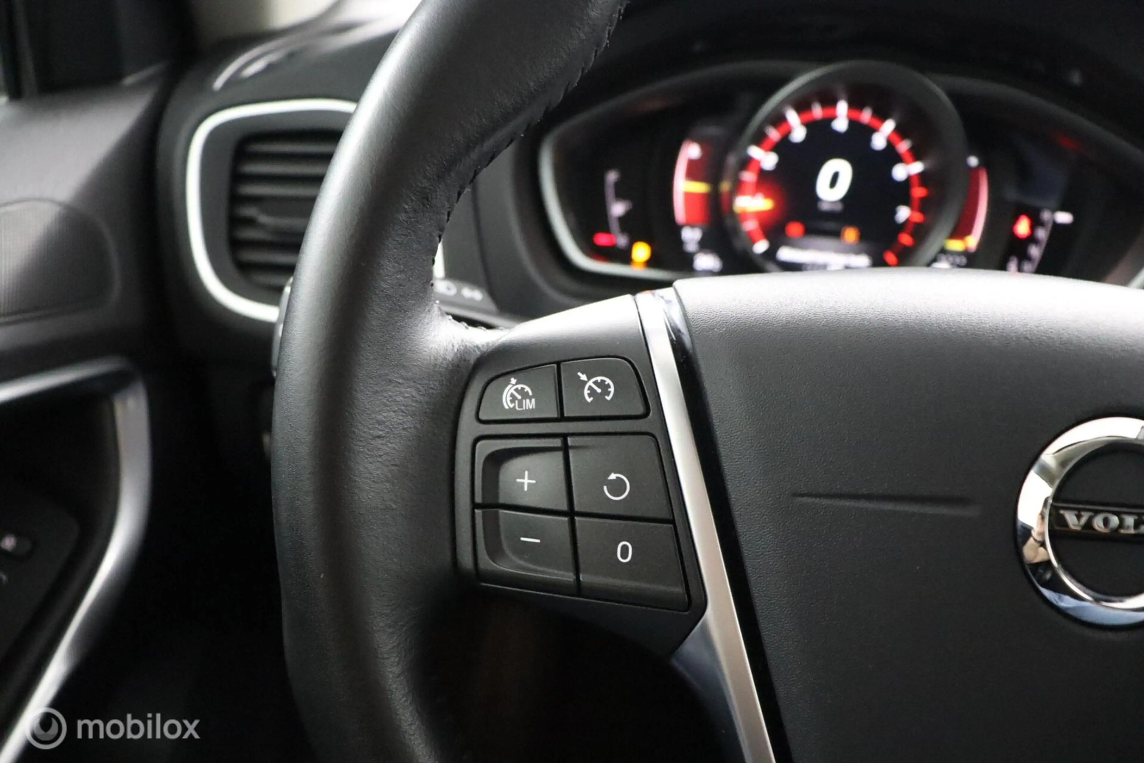 Volvo V40 Cross Country 1.5 T3 Polar+ Luxury | Panoaramdak | Keyless | Ver — photo 31