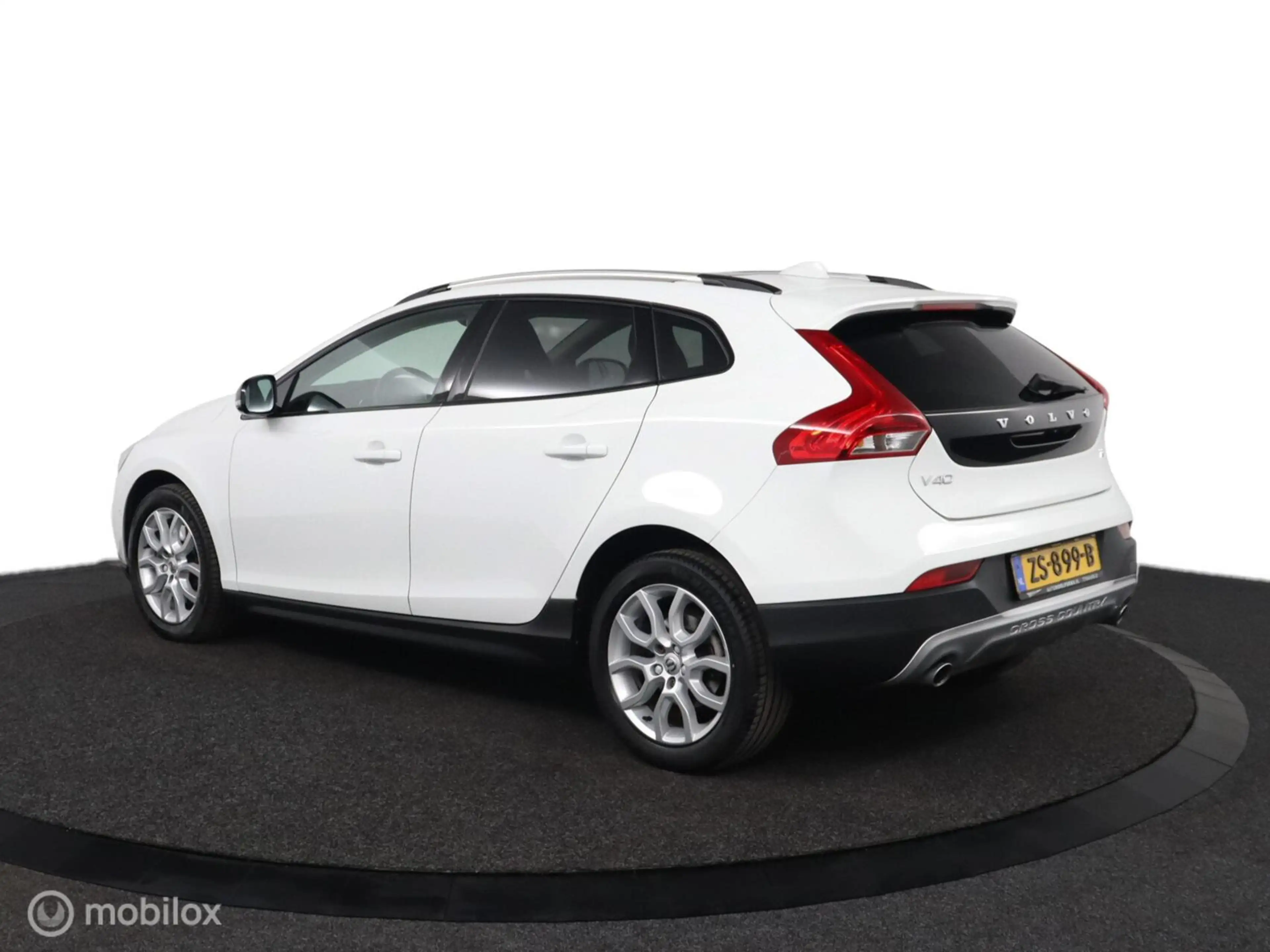 Volvo V40 Cross Country 1.5 T3 Polar+ Luxury | Panoaramdak | Keyless | Ver — photo 37