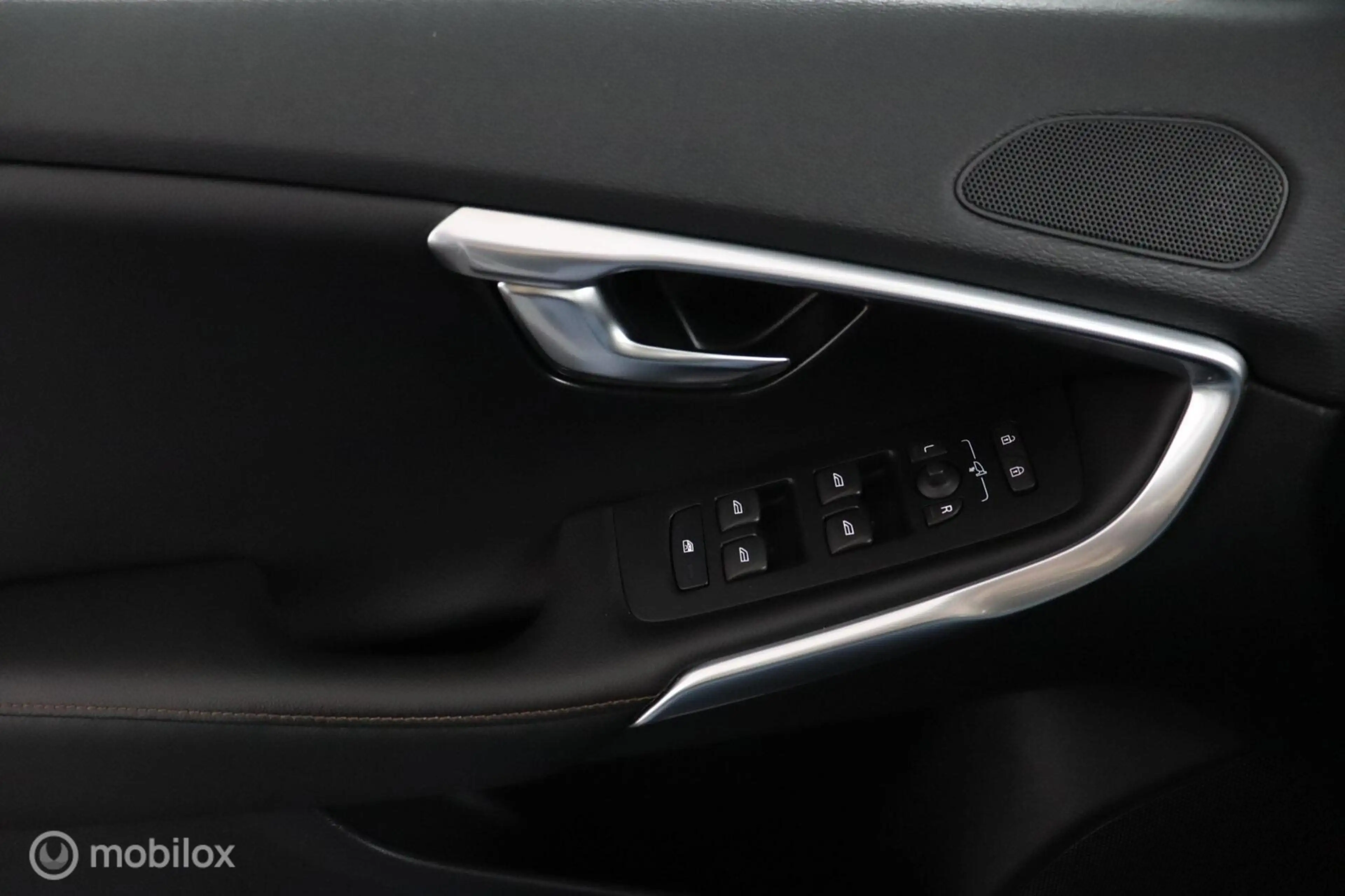 Volvo V40 Cross Country 1.5 T3 Polar+ Luxury | Panoaramdak | Keyless | Ver — photo 25
