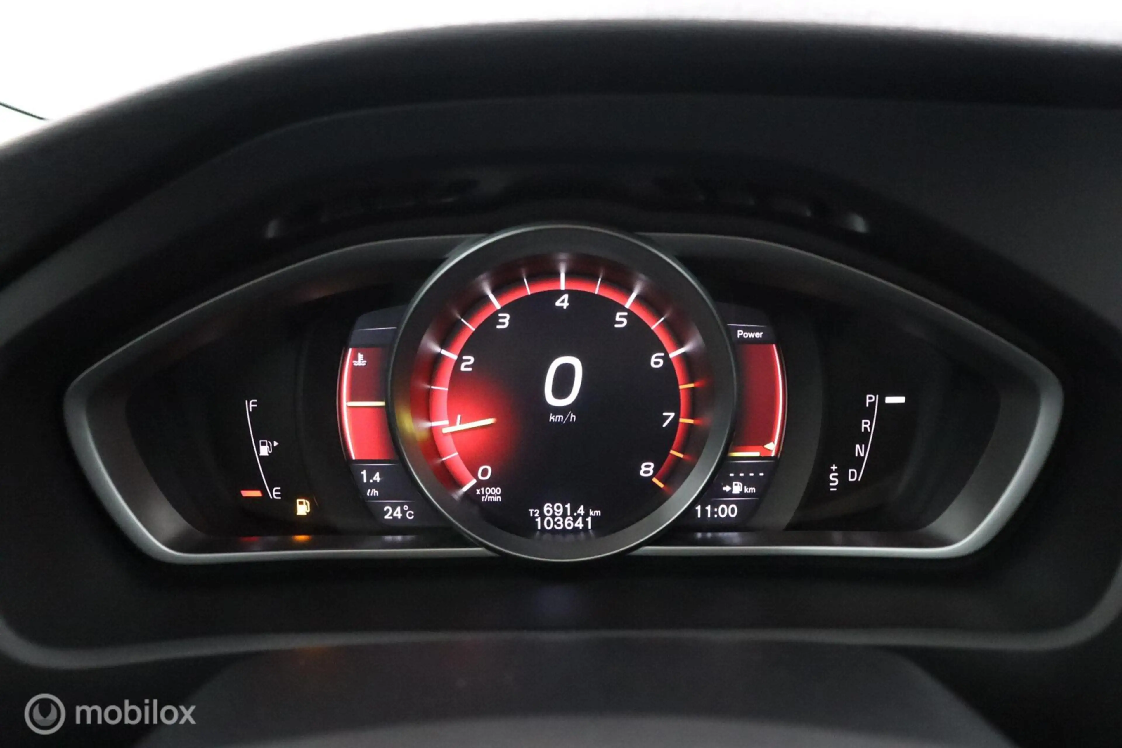 Volvo V40 Cross Country 1.5 T3 Polar+ Luxury | Panoaramdak | Keyless | Ver — photo 42