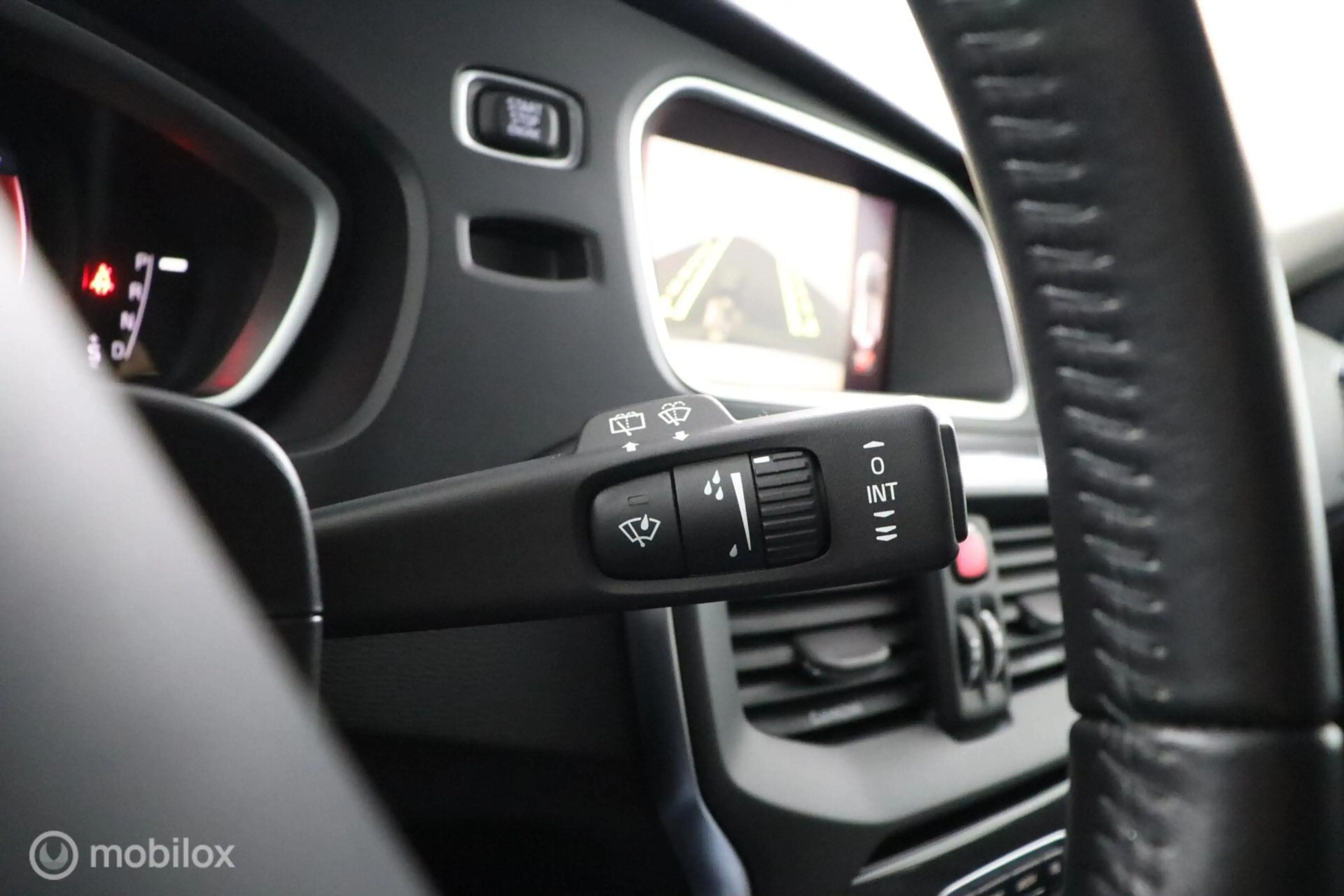 Volvo V40 Cross Country 1.5 T3 Polar+ Luxury | Panoaramdak | Keyless | Ver — photo 22