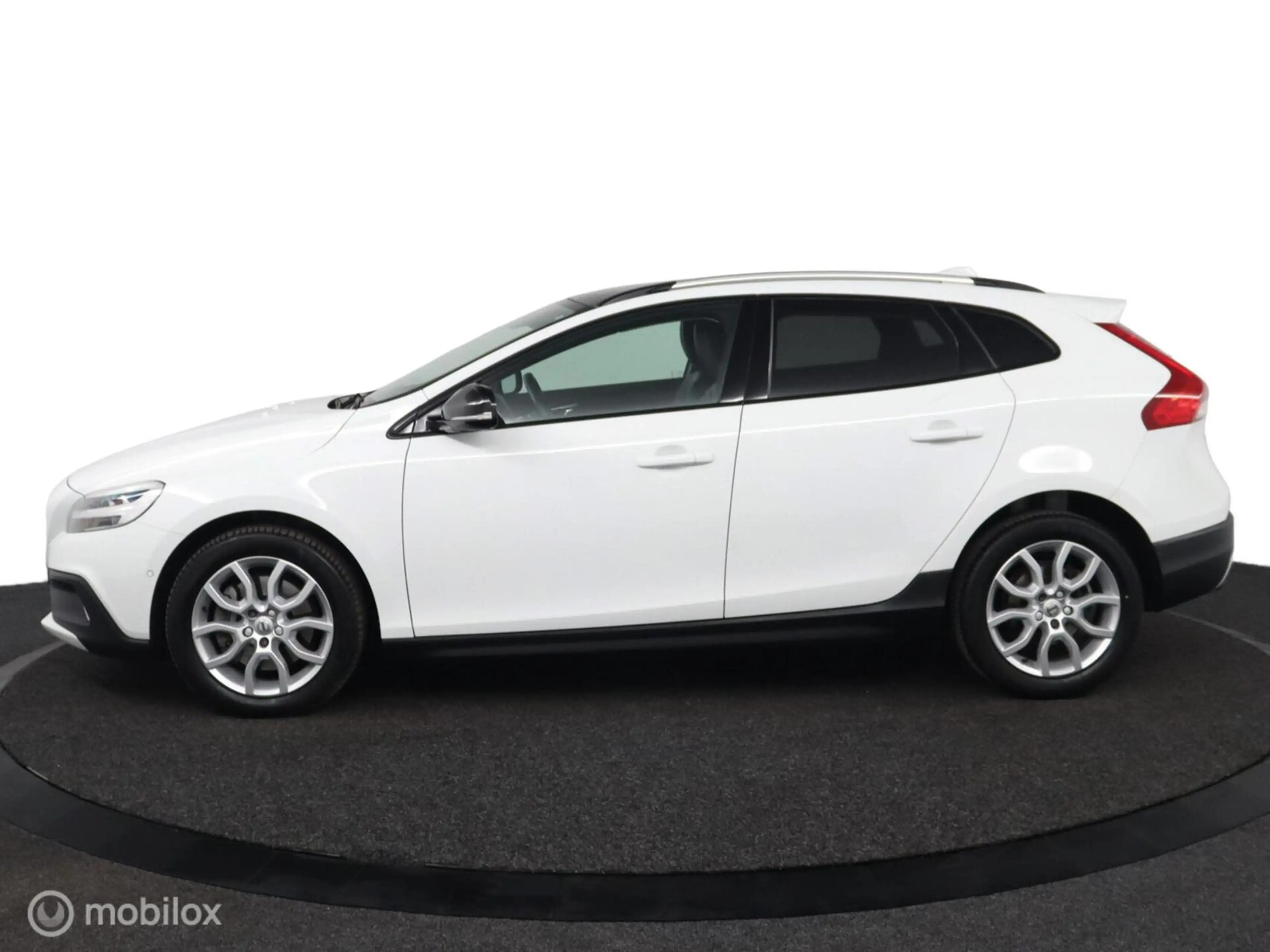 Volvo V40 Cross Country 1.5 T3 Polar+ Luxury | Panoaramdak | Keyless | Ver — photo 2