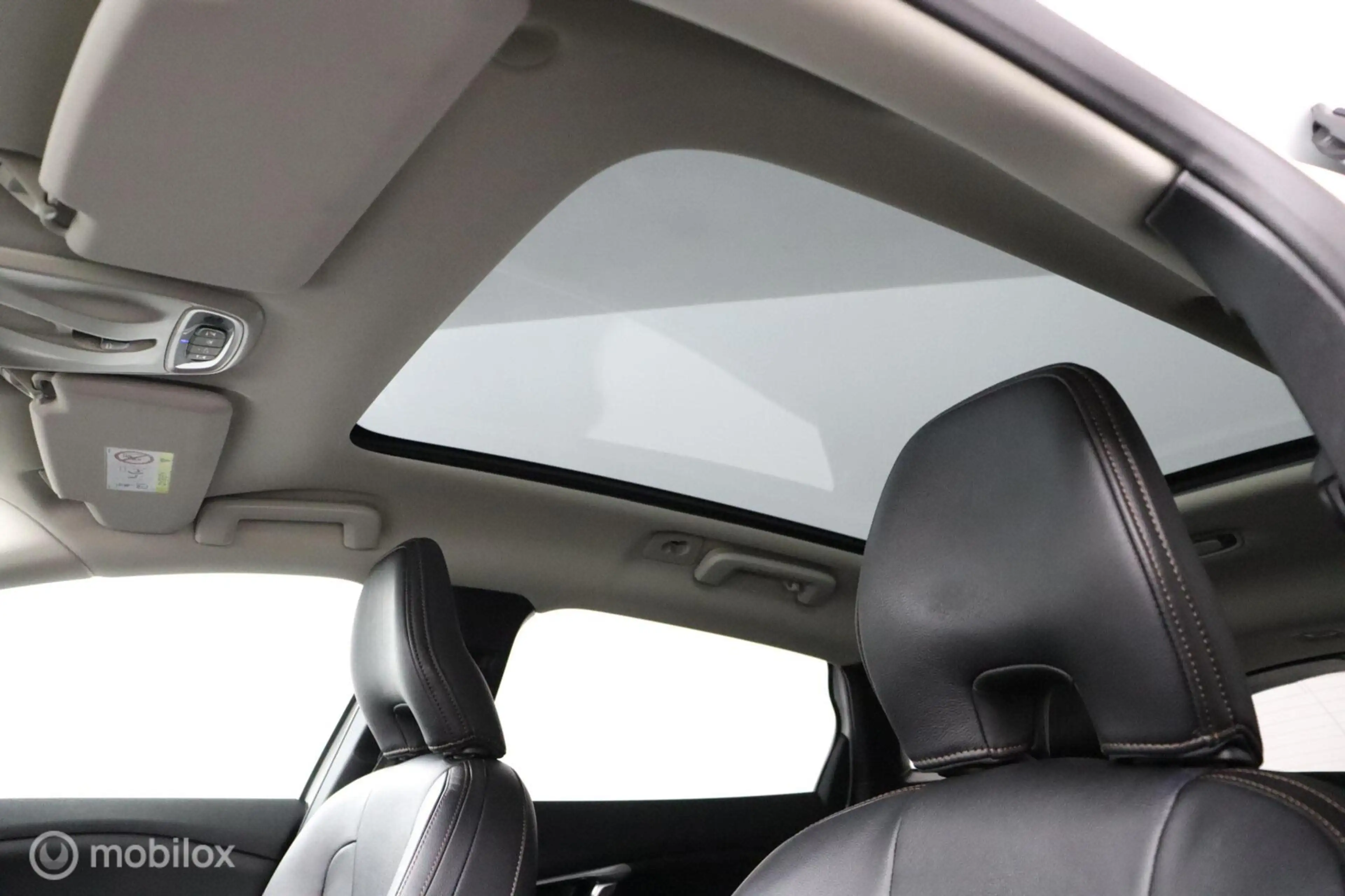 Volvo V40 Cross Country 1.5 T3 Polar+ Luxury | Panoaramdak | Keyless | Ver — photo 7