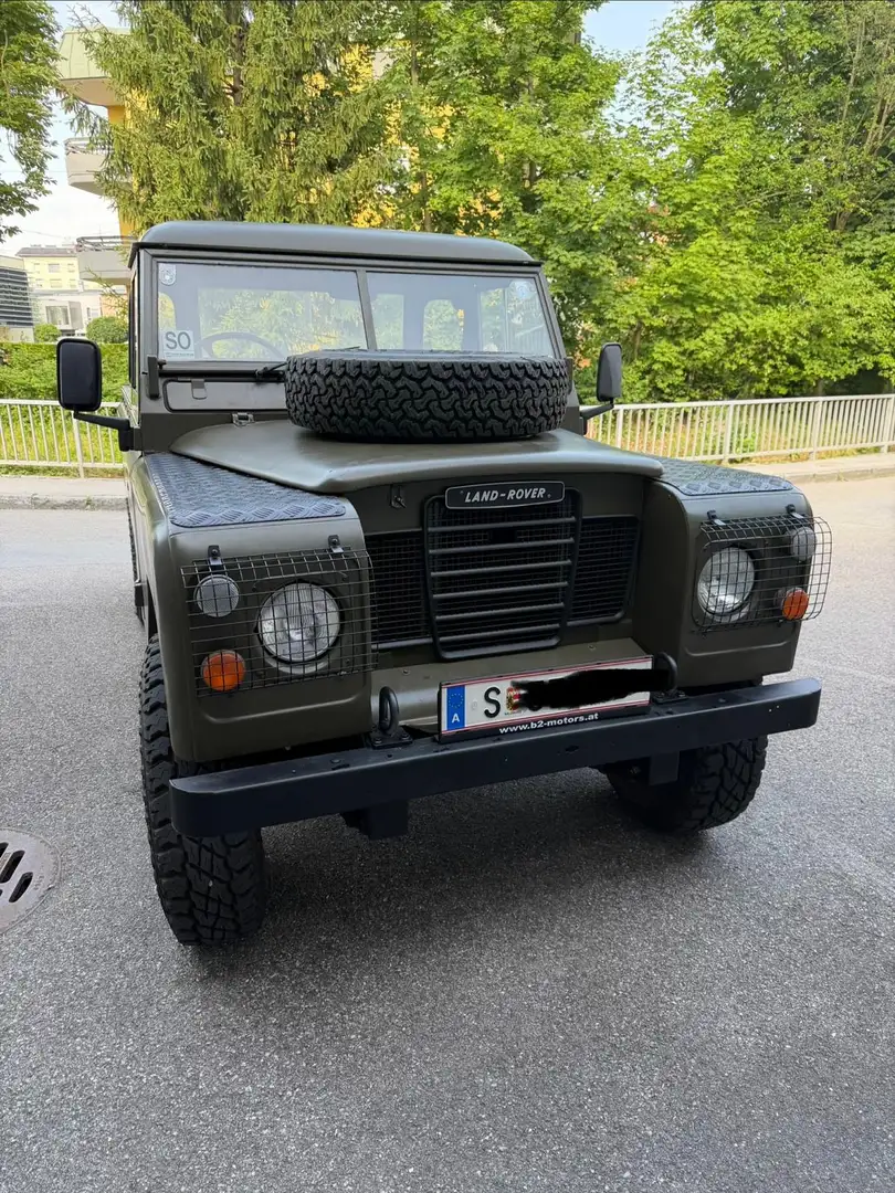 Land Rover Series Grün - 2