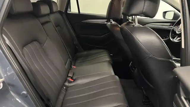 Mazda 6 view 5