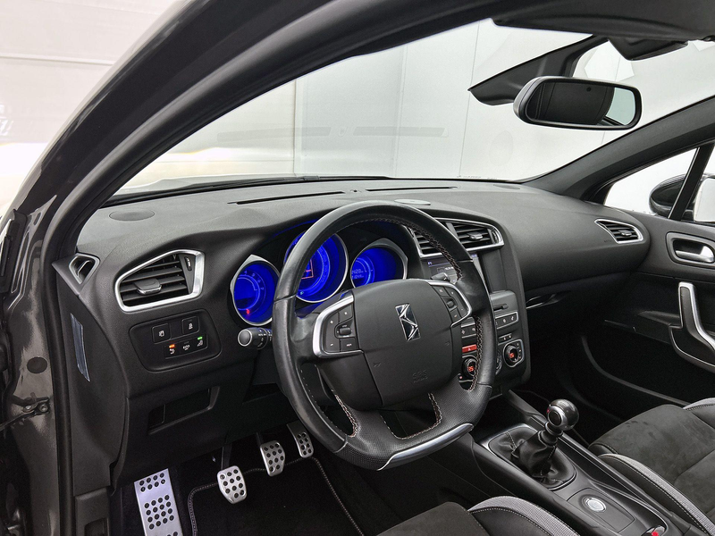 DS Automobiles DS 4 1.6 THP Chic 200 PK | Climate control | Cruise con — photo 11