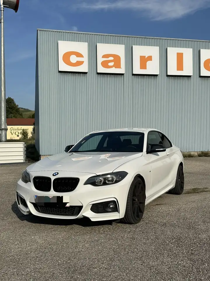 BMW 218