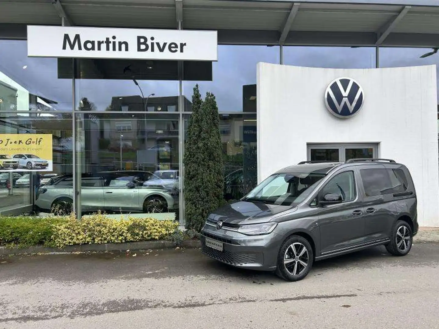 Volkswagen Caddy Dark Label Gris - 1