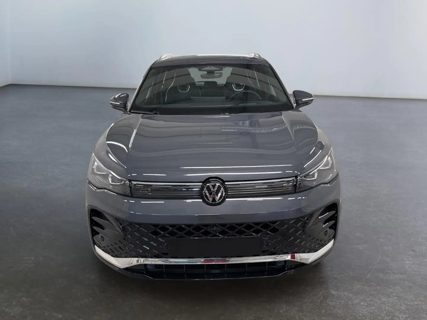 Volkswagen Tiguan R-Line 1.5 eTSI 150PS/110kW DSG7 2026 +AHK +HuD... Grau - 2