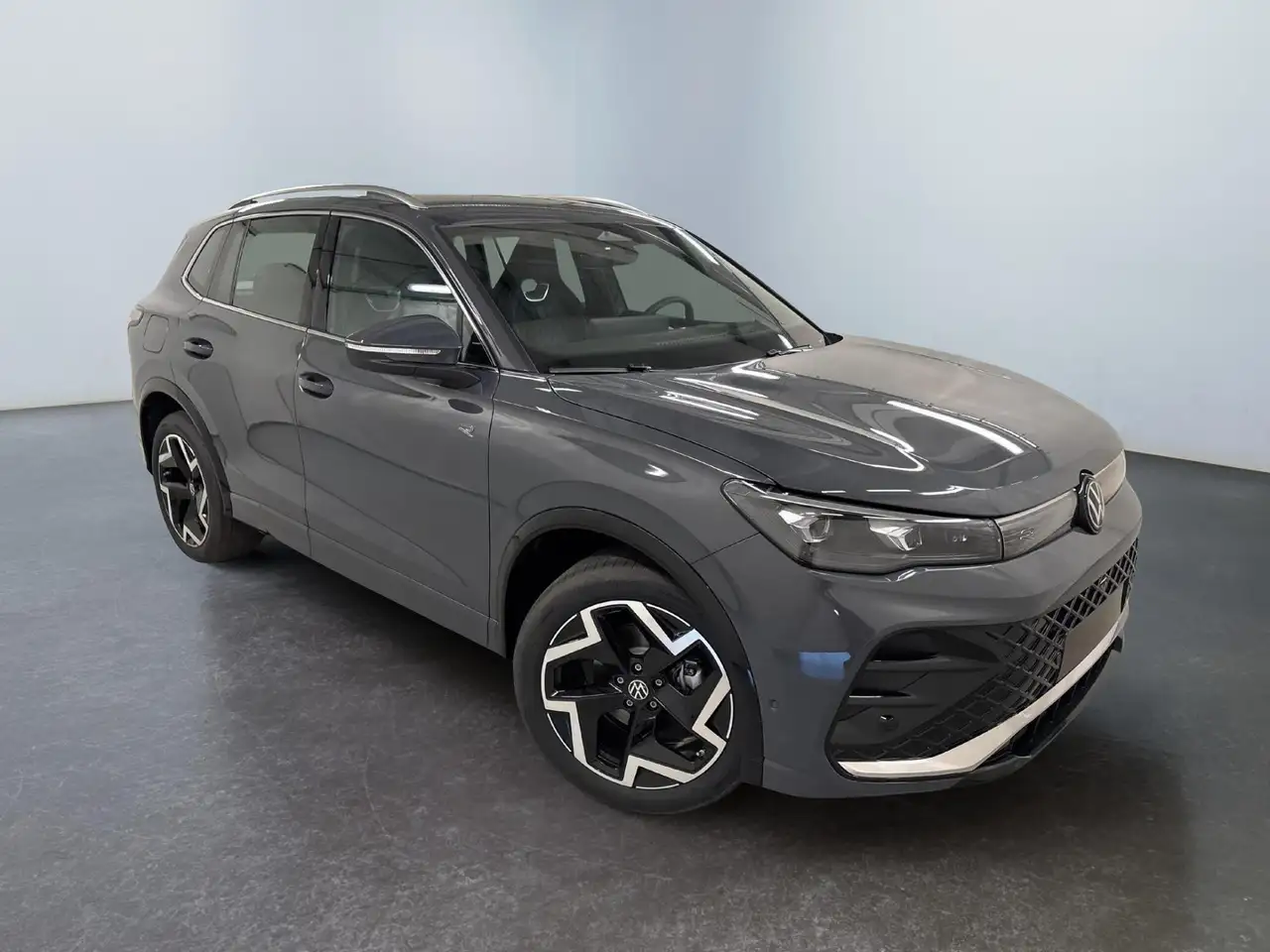 Volkswagen Tiguan R-Line 1.5 eTSI 150PS/110kW DSG7 2026 +AHK +HuD...