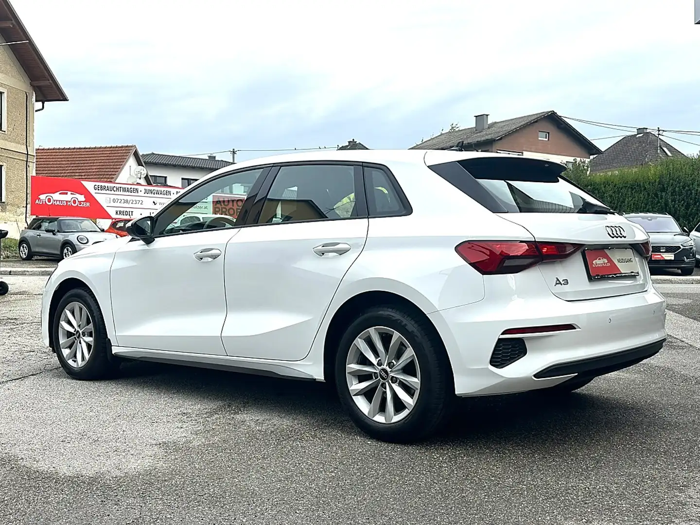 Audi A3 Sportback 35 TFSI *Optik Paket, LED, Sitzheizung* Weiß - 2