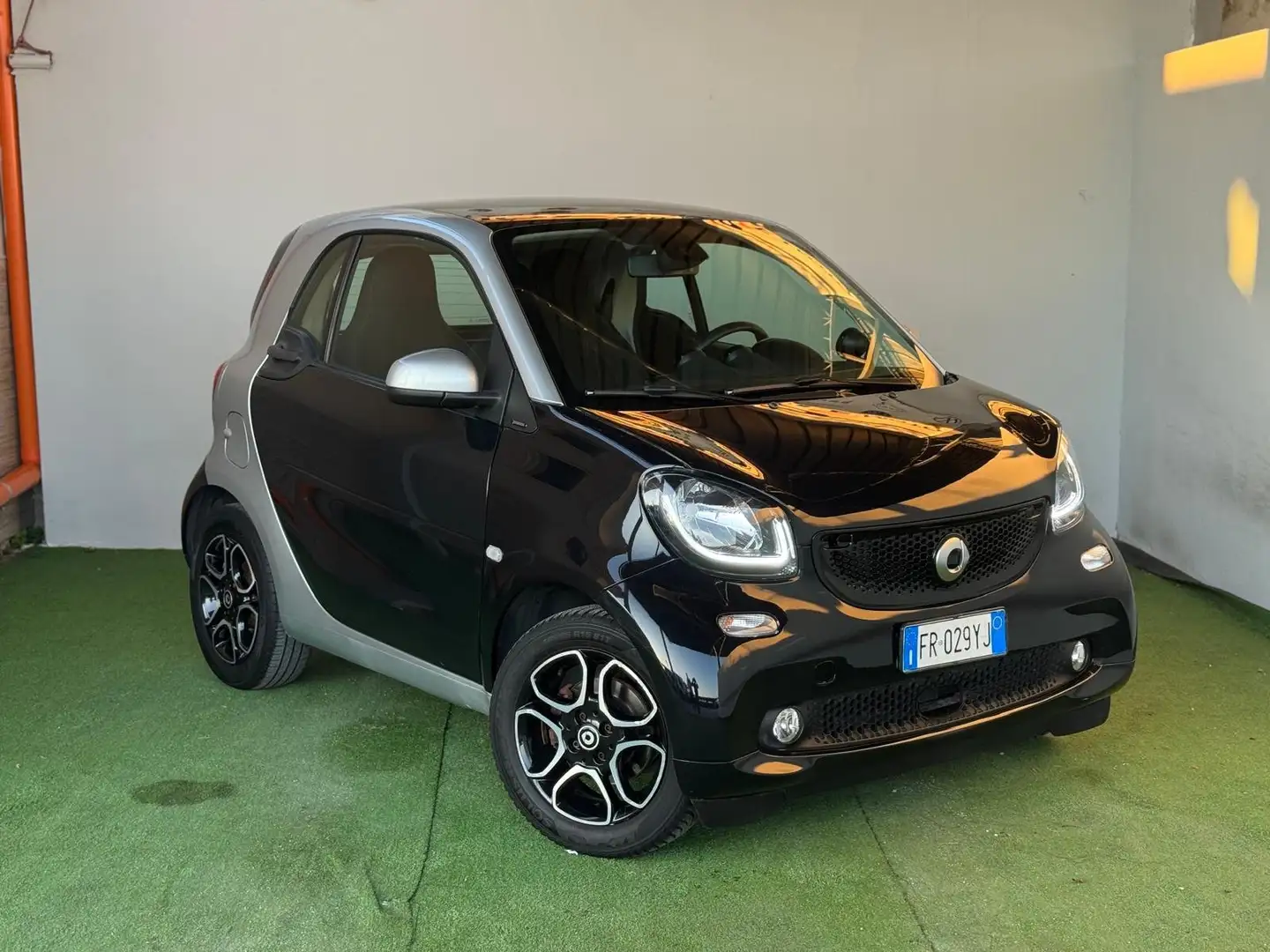 smart forTwo Fortwo III 2015 1.0 Passion 71cv twinamic my18 Nero - 1