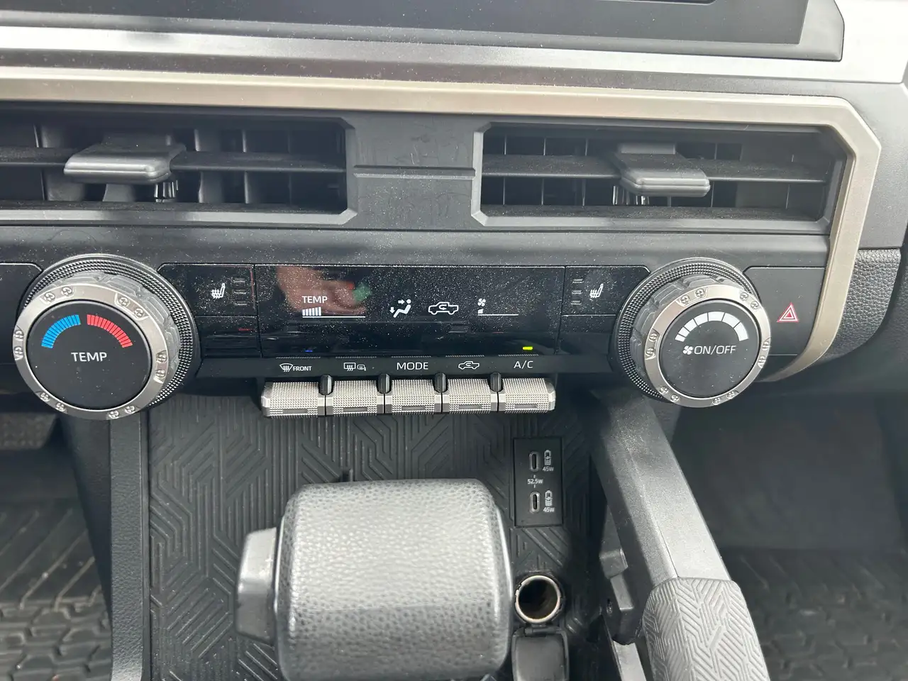Toyota Tacoma photo Toyota Tacoma