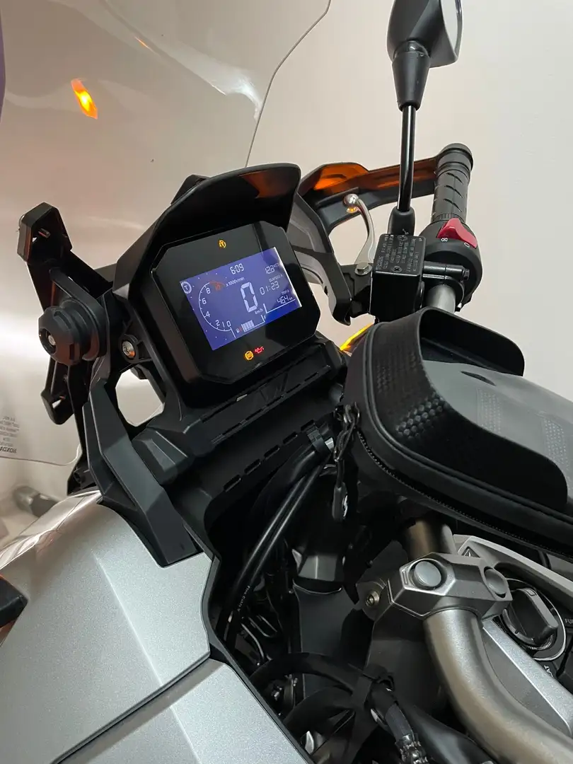 Honda ADV 350 - 2