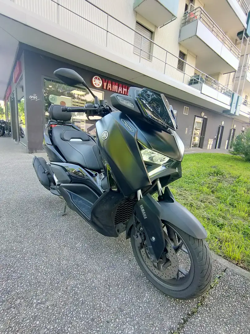 Yamaha X-Max 125 Чёрный - 1