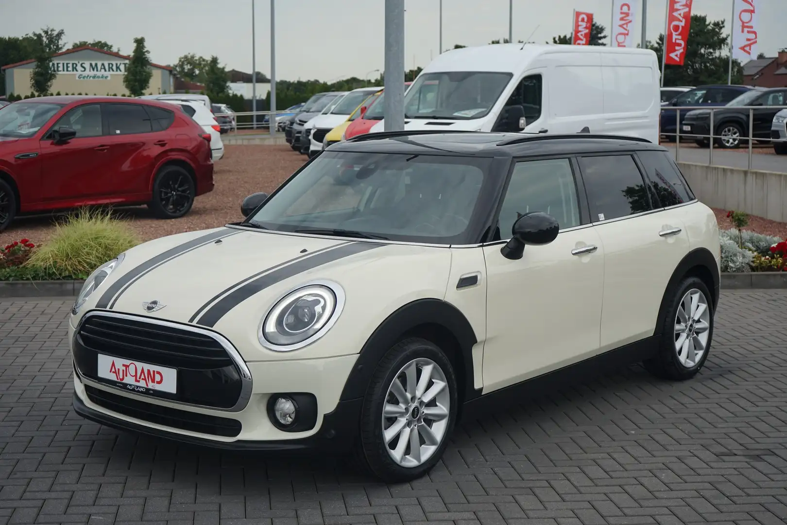 MINI Cooper Clubman Clubman 1.5 Cooper Chili SHZ Pano LED AHK Weiß - 2