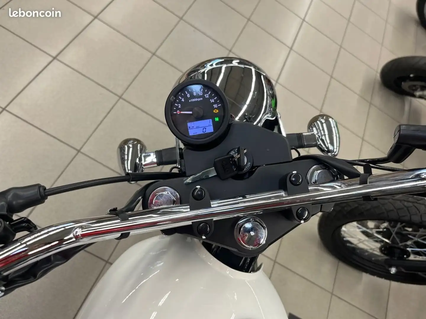 Mash Seventy 125 Fehér - 2