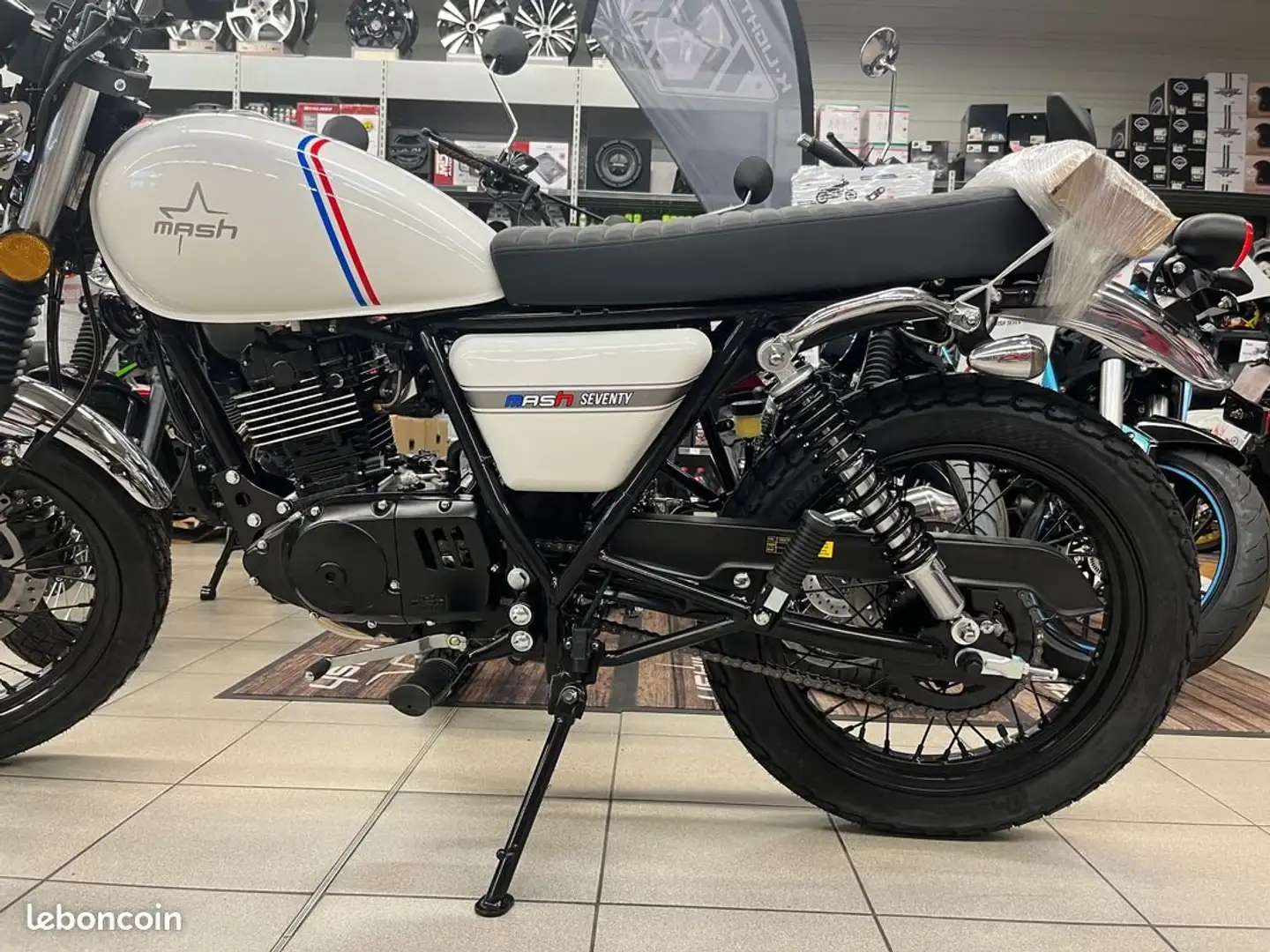 Mash Seventy 125 Fehér - 1