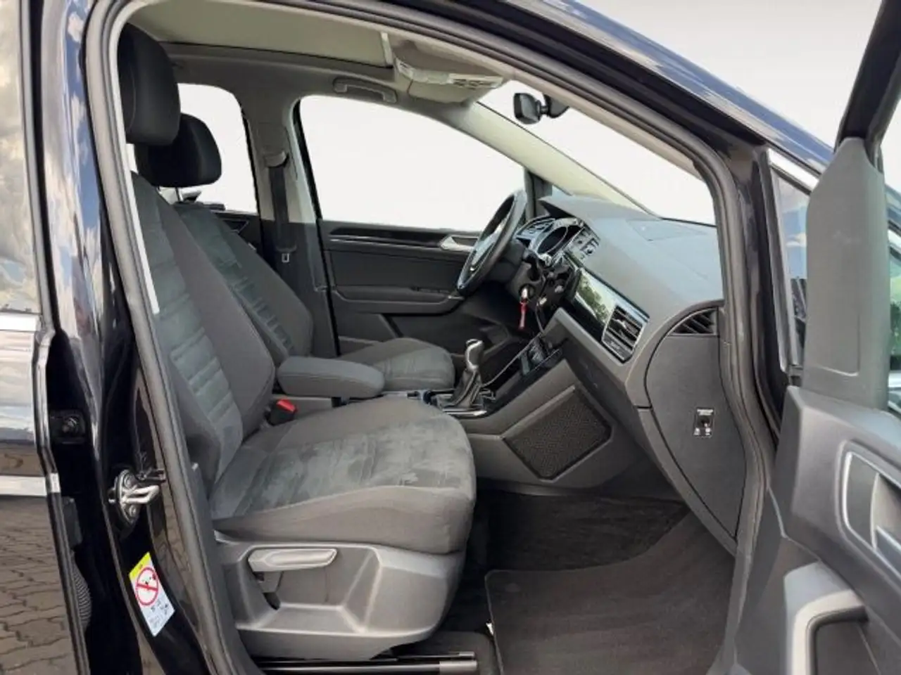 Volkswagen Touran 1.5 TSI Highline Navi,Pano,LM17, миниатюра 15