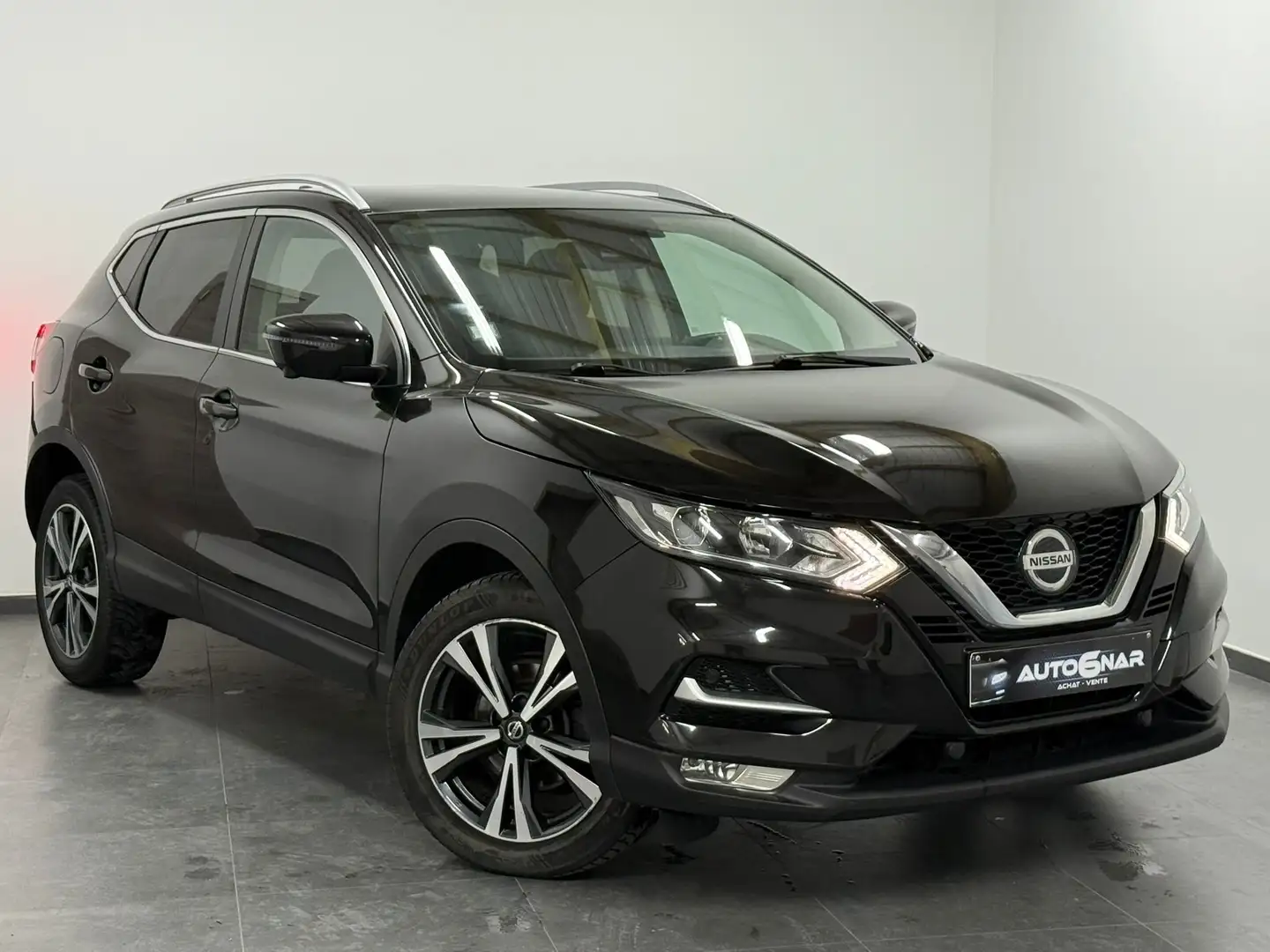 Nissan Qashqai 1.5 dCi - Boite Auto - CarPlay - Camera - Carnet Noir - 1