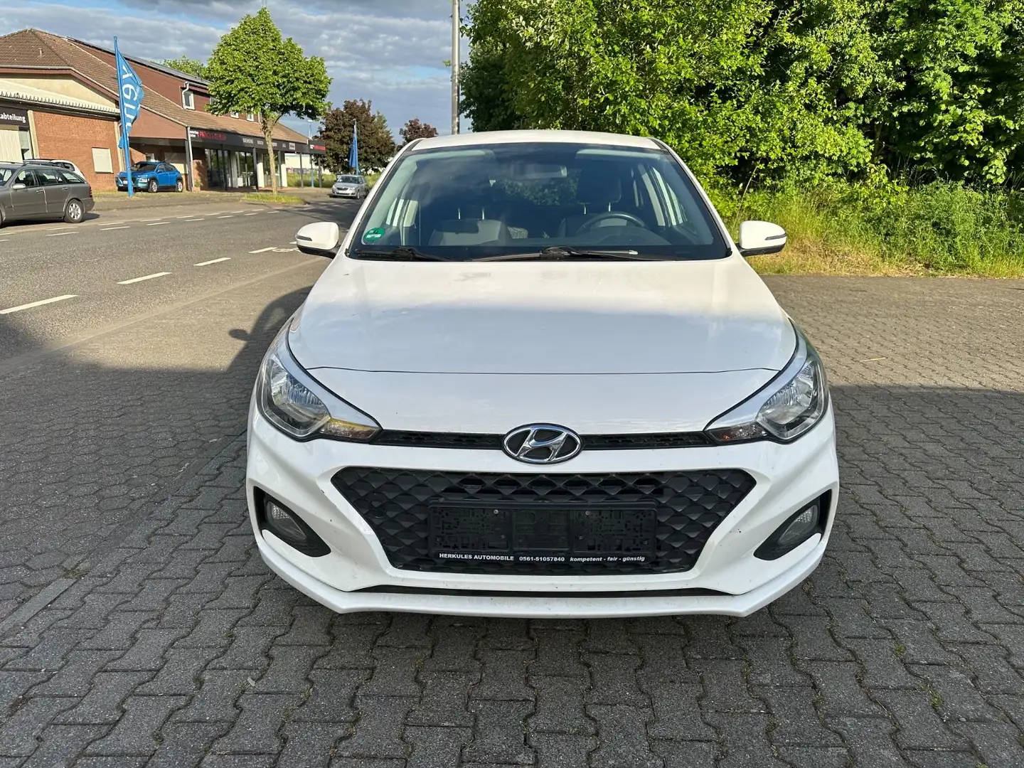Hyundai i20 YES! Plus Klimatautomatik 2 Tüv Blanco - 1