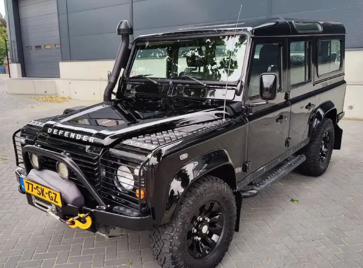 Land Rover Defender Defender 2.5 TD5 110 SW XTech Zwart - 1