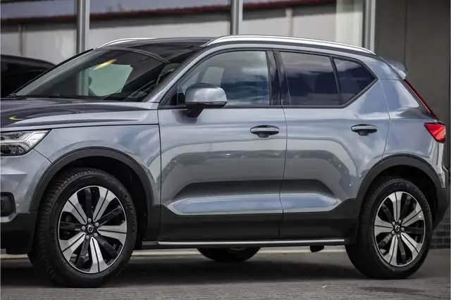 Volvo XC40 view 13