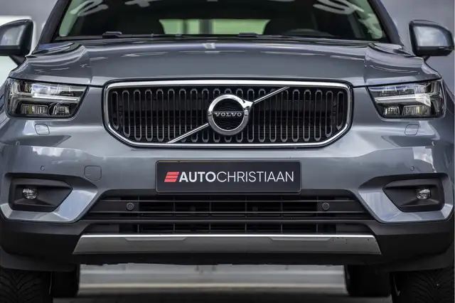 Volvo XC40 view 15
