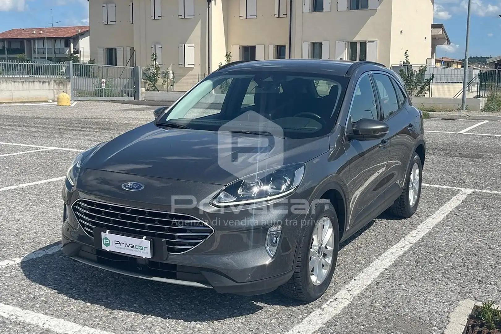 Ford Kuga Kuga 1.5 EcoBlue 120 CV aut. 2WD Connect Silber - 1
