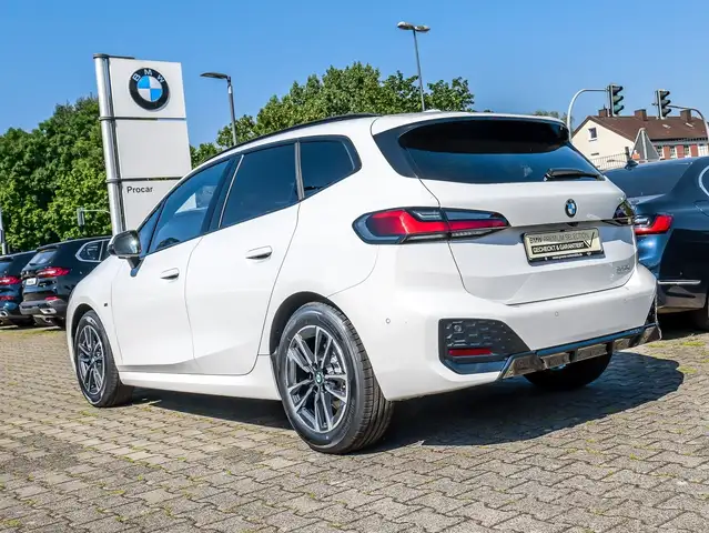 BMW 2 Series view 7