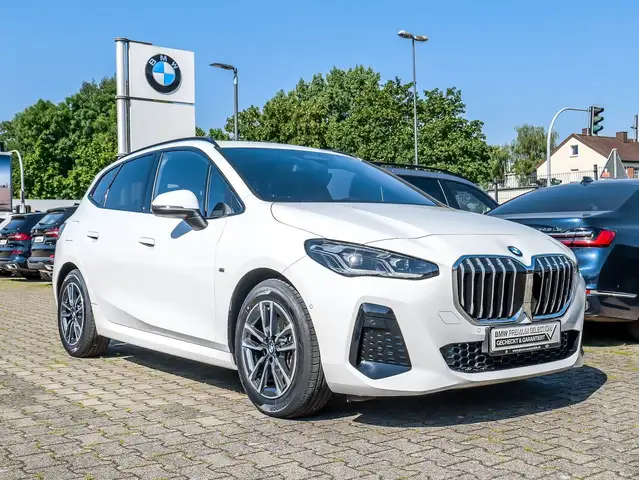 BMW 2 Series view 6