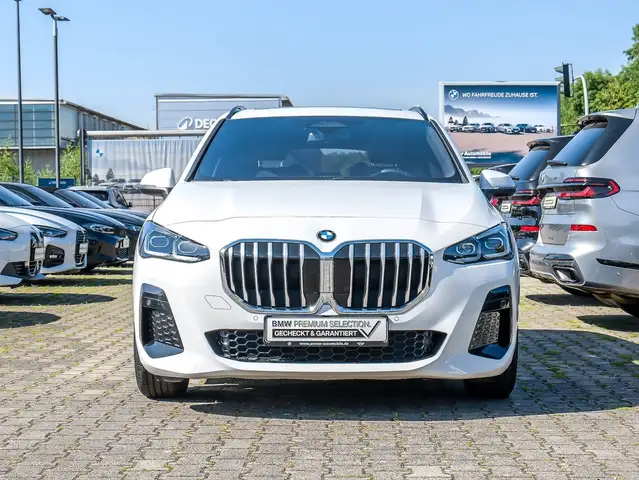BMW 2 Series view 8