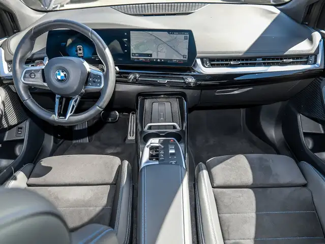 BMW 2 Series view 3