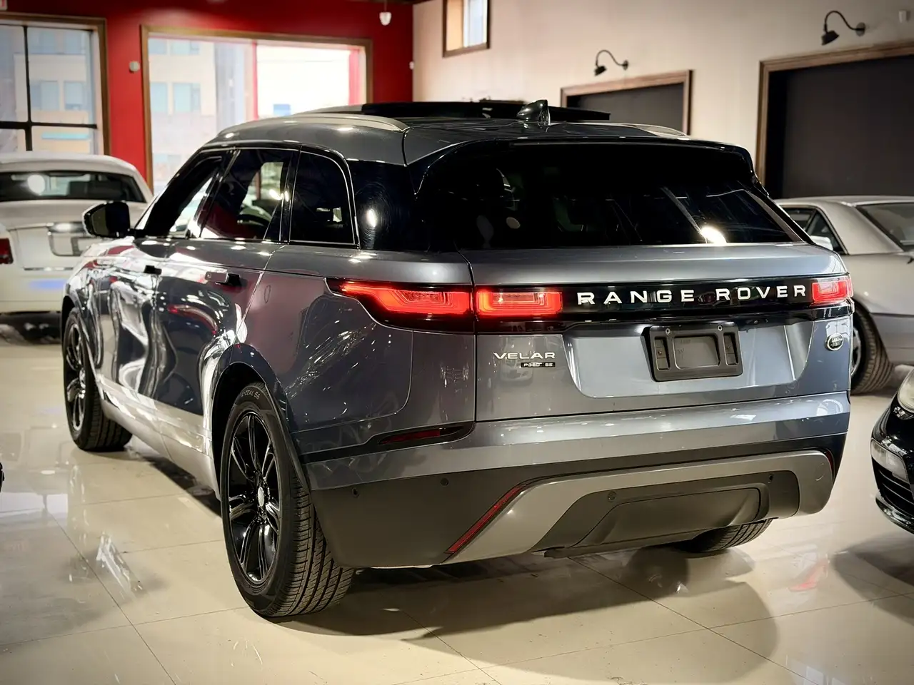 Land Rover Range Rover Velar снимка Land Rover Range Rover Velar