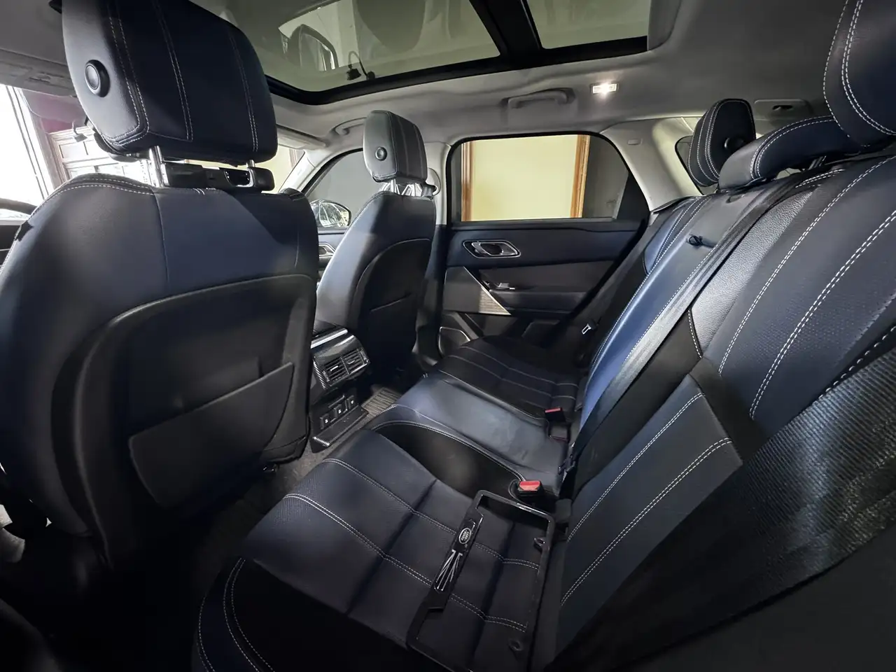Land Rover Range Rover Velar снимка Land Rover Range Rover Velar