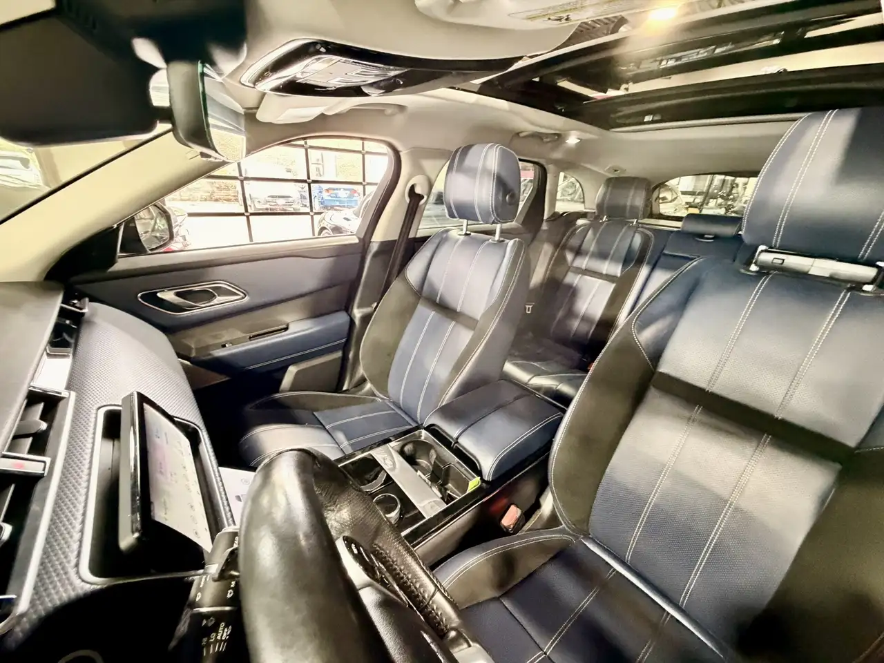 Land Rover Range Rover Velar снимка Land Rover Range Rover Velar