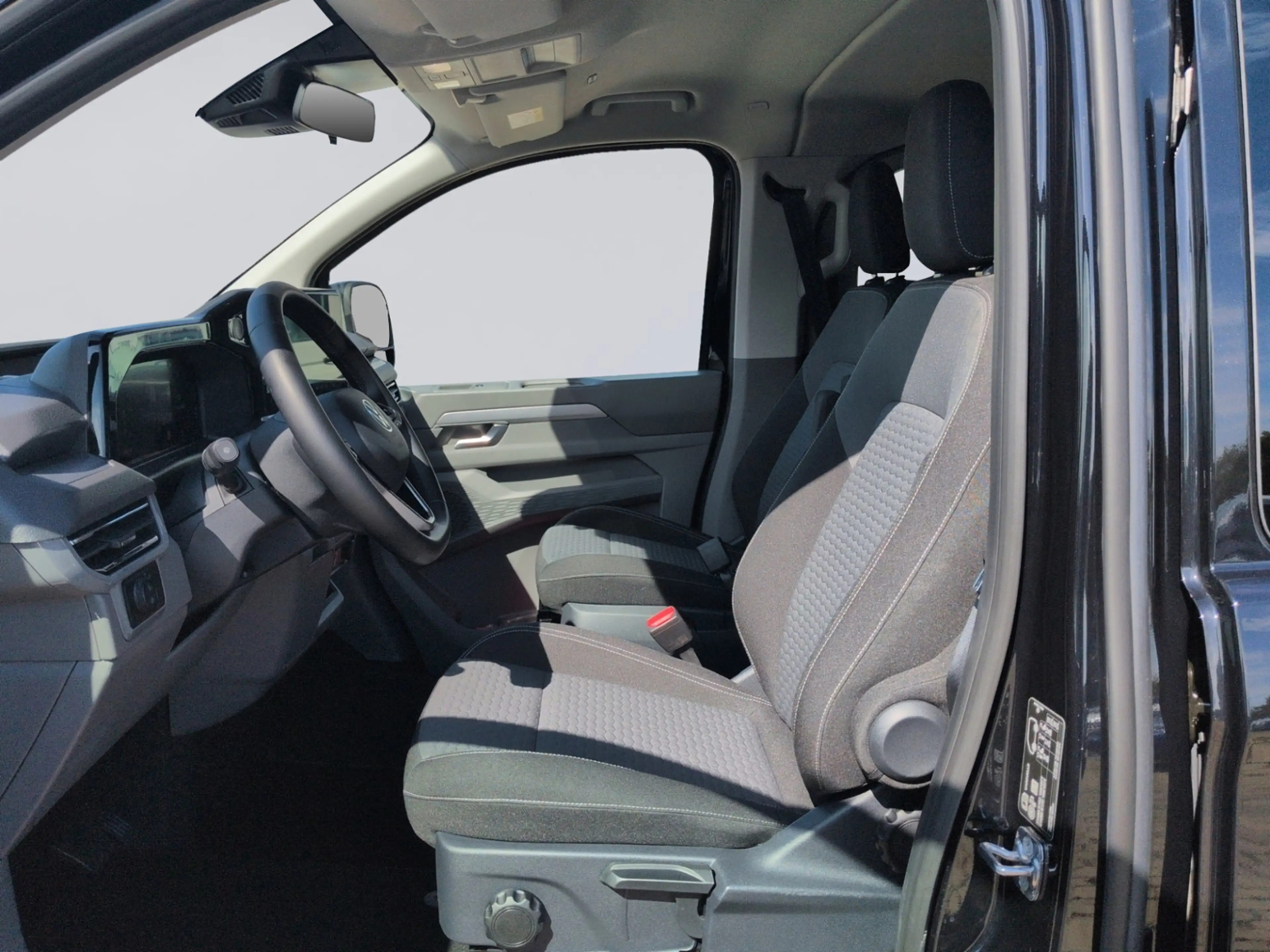 Volkswagen T7 Caravelle Style 2.0 TDI 4MO KR AHK+MATRIX+ — photo 13
