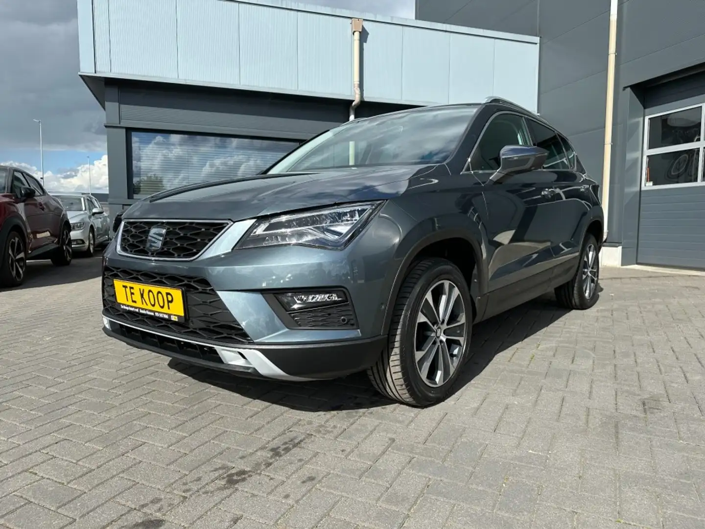 SEAT Ateca 1.5 TSi StyleBusiness Navigatie 150PK Gris - 1