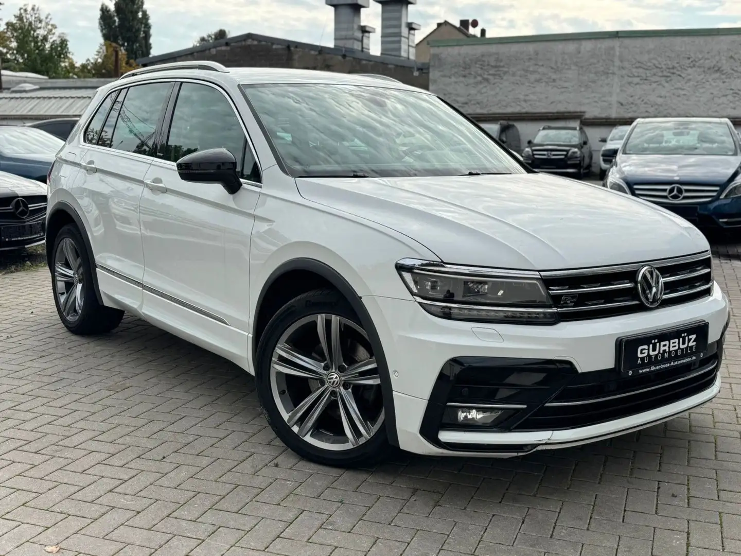 Volkswagen Tiguan R-LINE IQ.DRIVE Virt.*LED*Kamera*Navi Weiß - 1